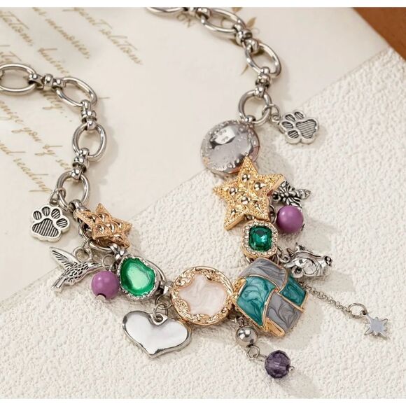 🩵 Betsey Johnson stunning novelty charm necklace 🩵 - Picture 1 of 7